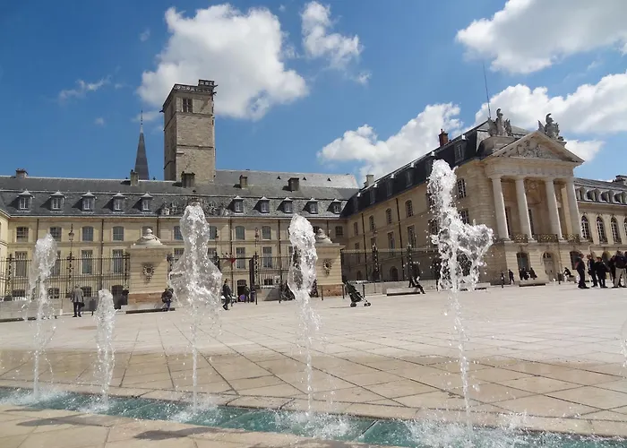 Le Jardin Des Ecureuils